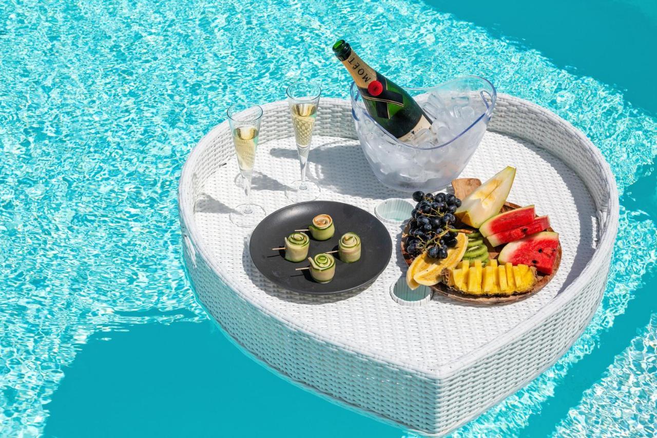 Lilly Residence-All Sea View Suites, Adults Only Náousa Eksteriør billede