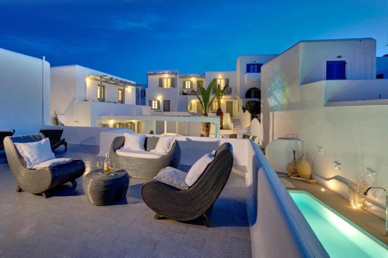 Lilly Residence-All Sea View Suites, Adults Only Náousa Eksteriør billede