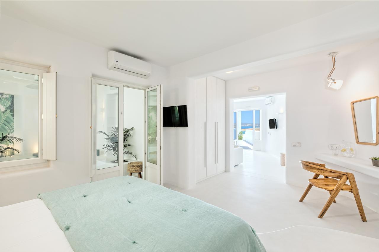 Lilly Residence-All Sea View Suites, Adults Only Náousa Eksteriør billede